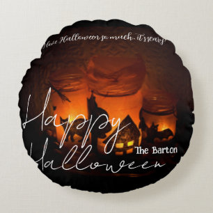 Simple Spooky dark Family Happy Halloween Round Cushion