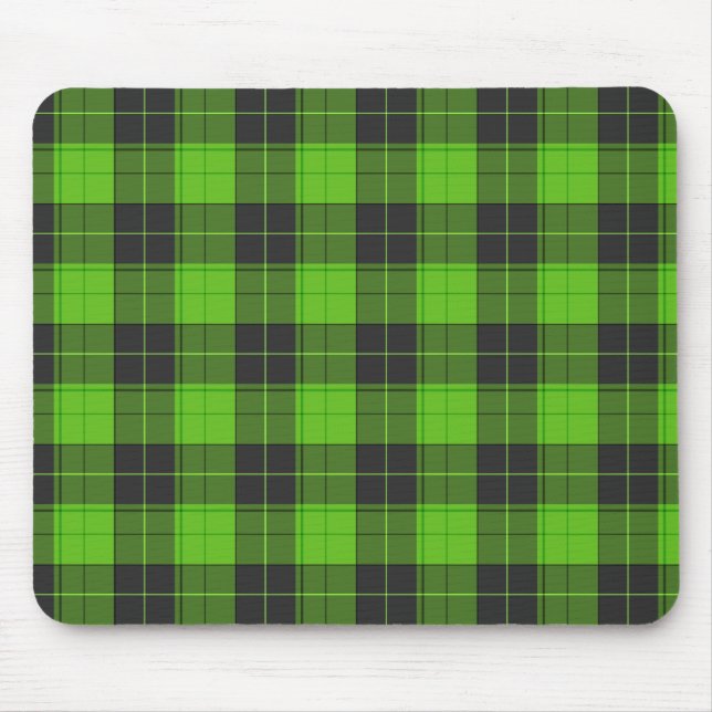 Simple tartan pattern in dark green mouse pad (Front)
