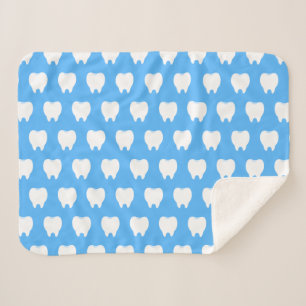 Simple White Tooth with Light Blue Pattern – Clean Sherpa Blanket