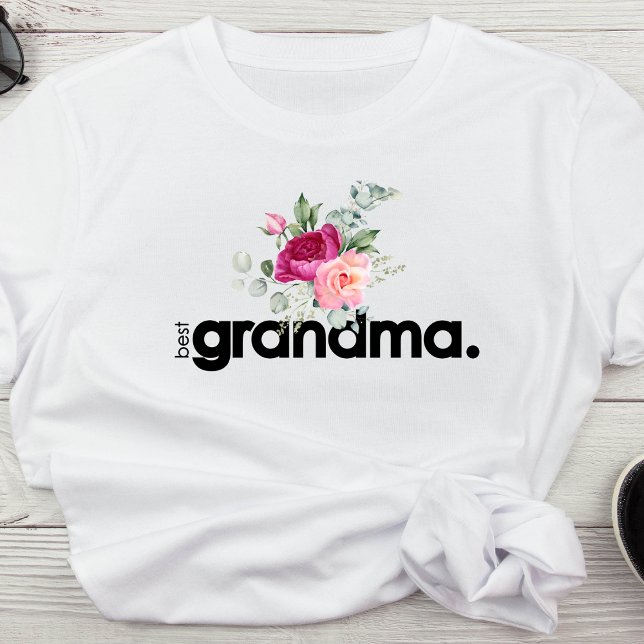 Simply Chic Best Grandma Basic Woman's T-shirt (Creator Uploaded)