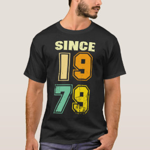 Since 1979 40th Birthday Vintage Retro Style T-Shirt