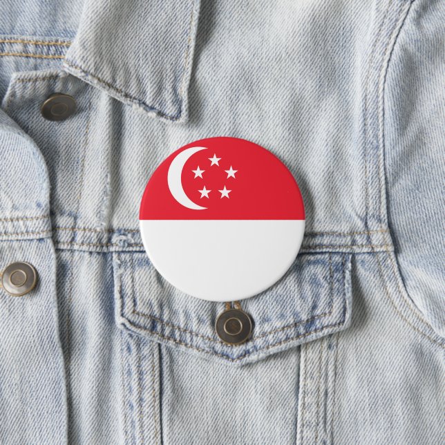 Singapore flag 7.5 cm round badge (In Situ)