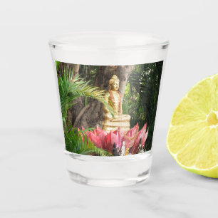 sitzender asiatischer bunter buddha shot glass
