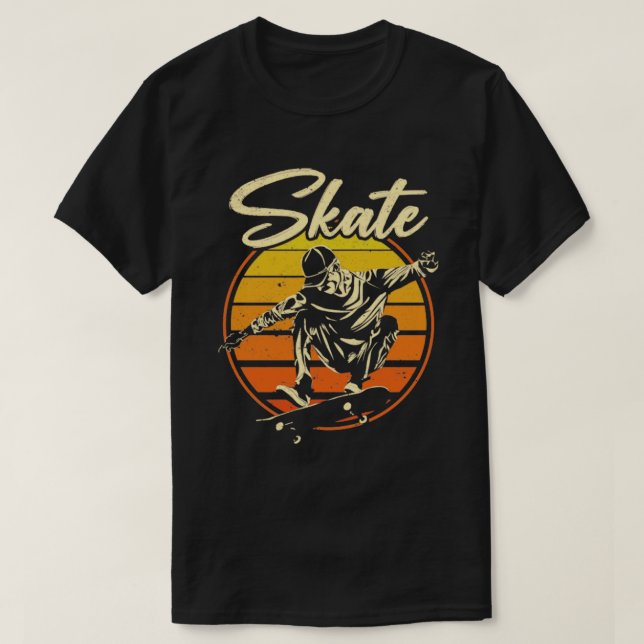 Skate Lover Retro Skater Hobby Skateboarding T-Shirt (Design Front)