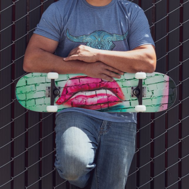 Skateboard - Lipstick Urban Street Art (Outdoor 3)