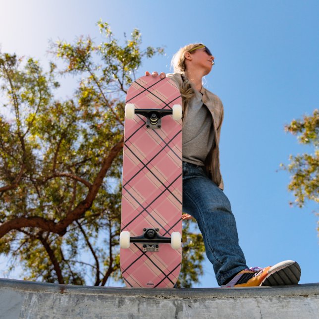 Skateboard Peach Plaid HAMbyWG (Outdoor 1)