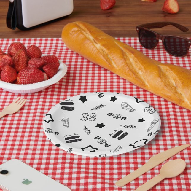 Skateboarding Party Paper Plates 7" (Picnic)