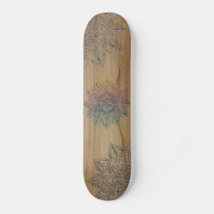 Skateboards mandala gravé dans bois