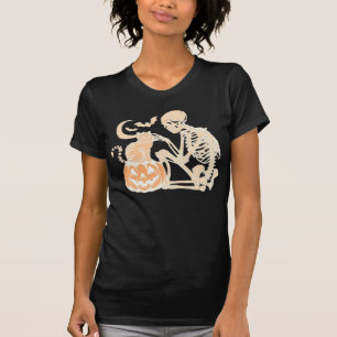 Skeleton Cat Skull kitty Cute Halloween Design Cla T-Shirt
