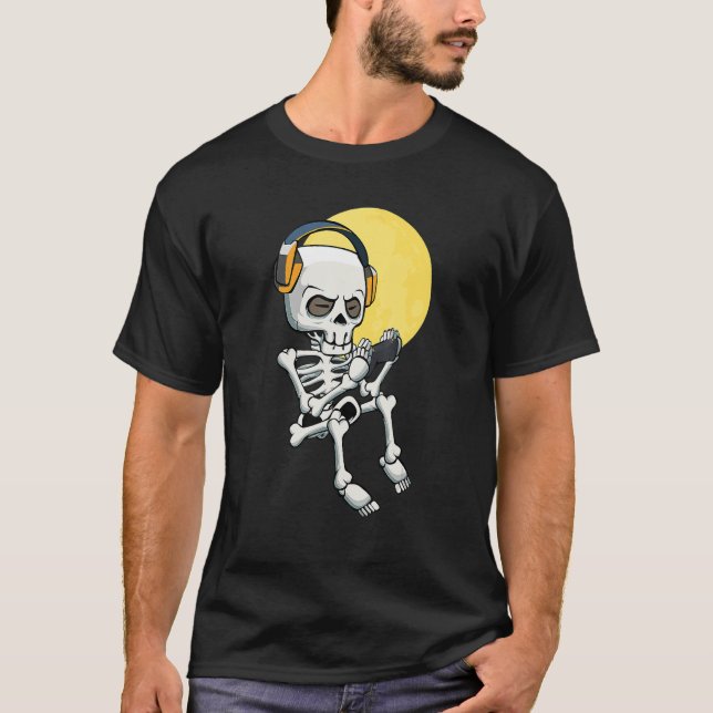 Skeleton Gamer Lazy Halloween Costume Gaming Video T-Shirt (Front)