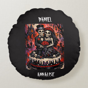 Skeleton Wedding, gothic Lovers Embrace  Round Cushion