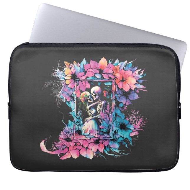 Skeletons in love. A bouquet of flowers. Laptop Sleeve (Front)