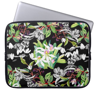 Sketched snowdrops and blooming orchids flowers se laptop sleeve