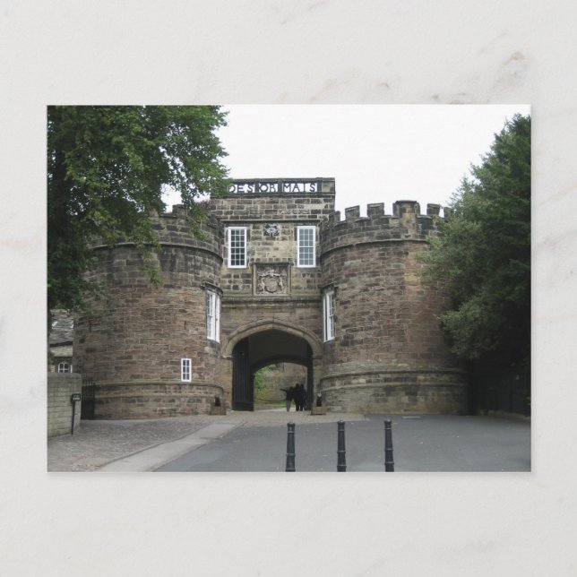 Skipton Castle, Yorkshire Postcard (Front)