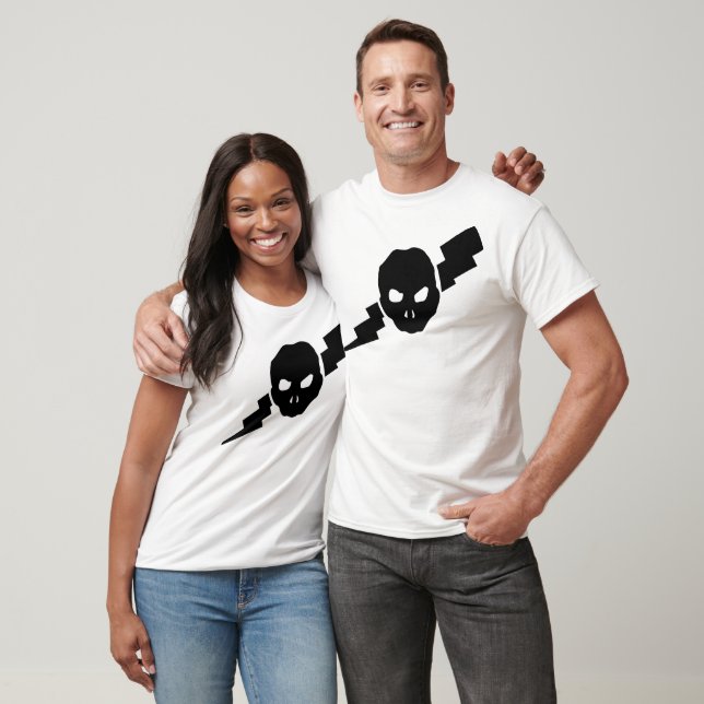 Skull and lighting bolt! T-Shirt (Unisex)
