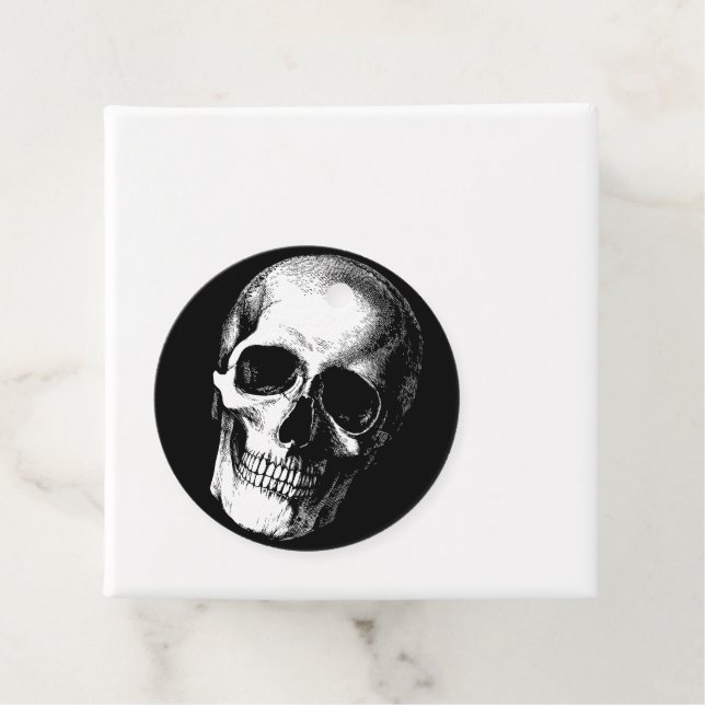 Skull Gothic Halloween Wedding Favour Tags (In Situ)