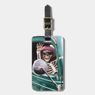 Skull in a truck luggage tag