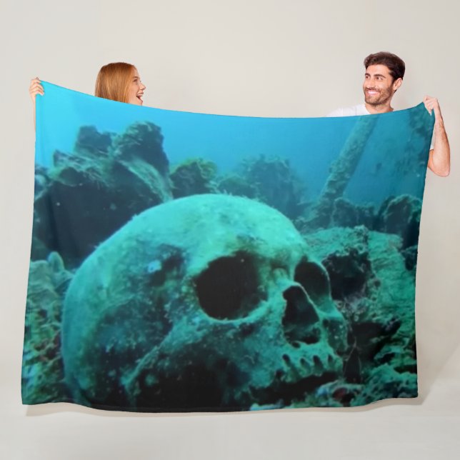 SKULL in the OCEAN Fleece Blanket (In Situ)