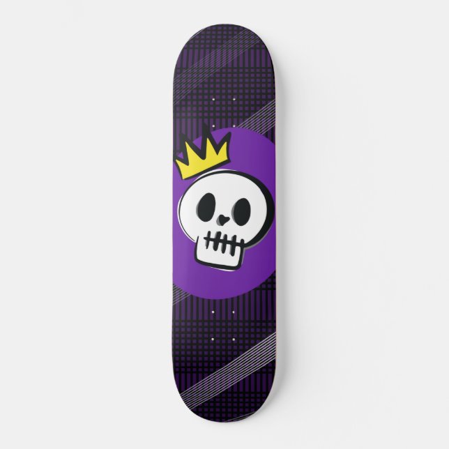 Skull King – Minimal Punk Skateboard (Front)