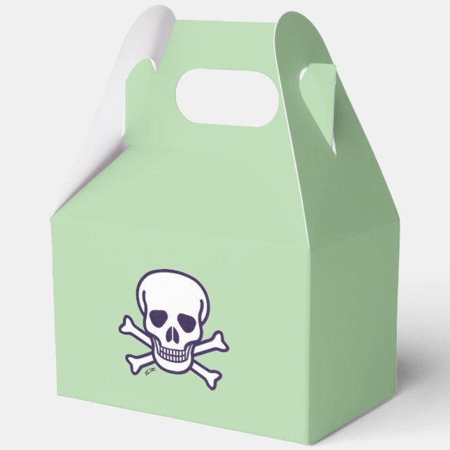 Skull n Bones green gable favour boxes l (Front)