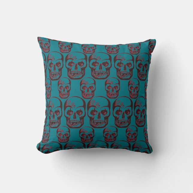 skull pattern cushion (Front)