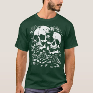 skulls and roses 1 T-Shirt