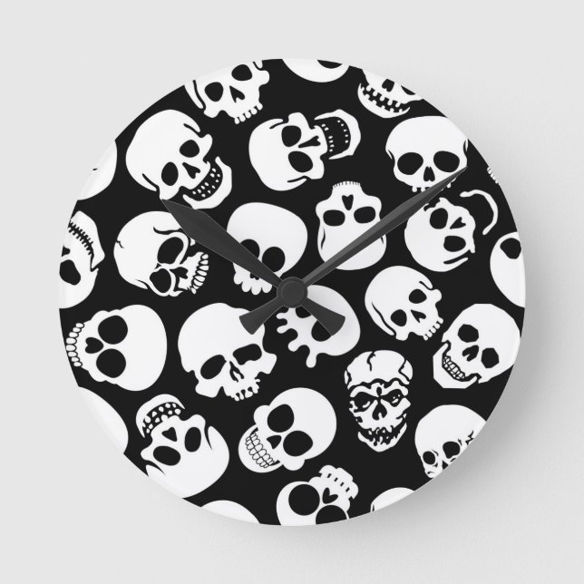 Skulls in Black Background Pattern Round Clock (Front)