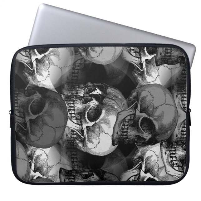 skulls laptop sleeve (Front)