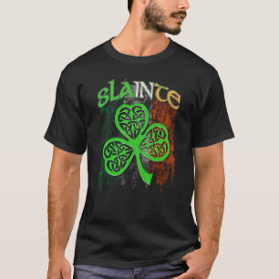 Sláinte Celtic Knot C Grunge Flag St Patrick's Day T-Shirt