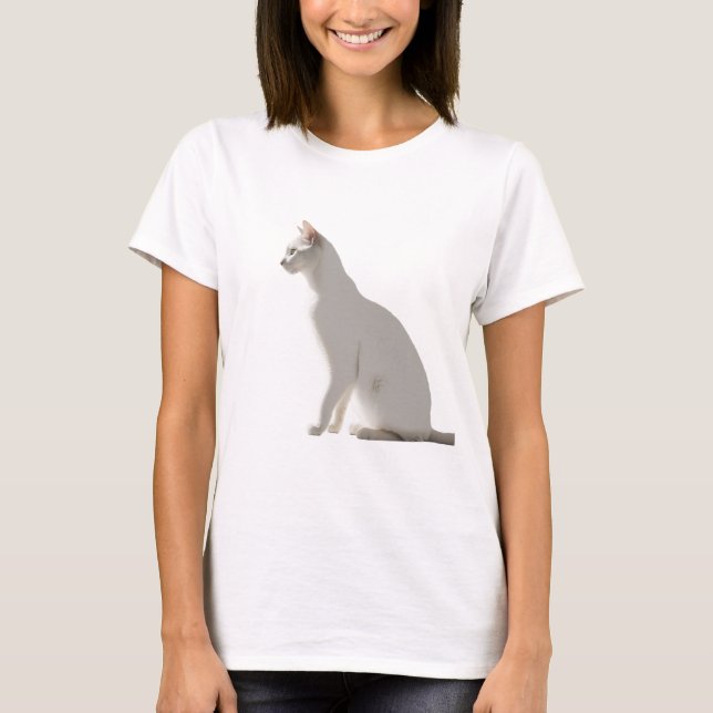 Sleek silhouette of a cat in a minimalist style T-Shirt (Front)