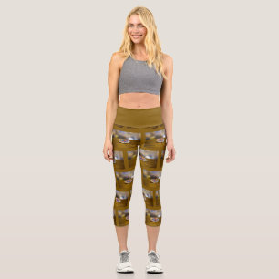 SlipperyJoe Hanukkah dreidel gift octagonal base b Capri Leggings