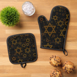 SlipperyJoe's Hanukkah-themed Star David artistic  Oven Mitt & Pot Holder Set