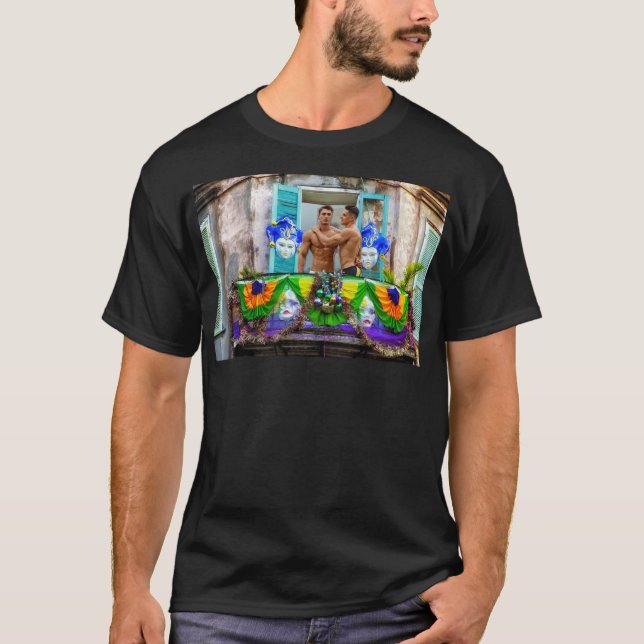SlipperyJoe's Mardi Gras Men purple gold green bal T-Shirt (Front)