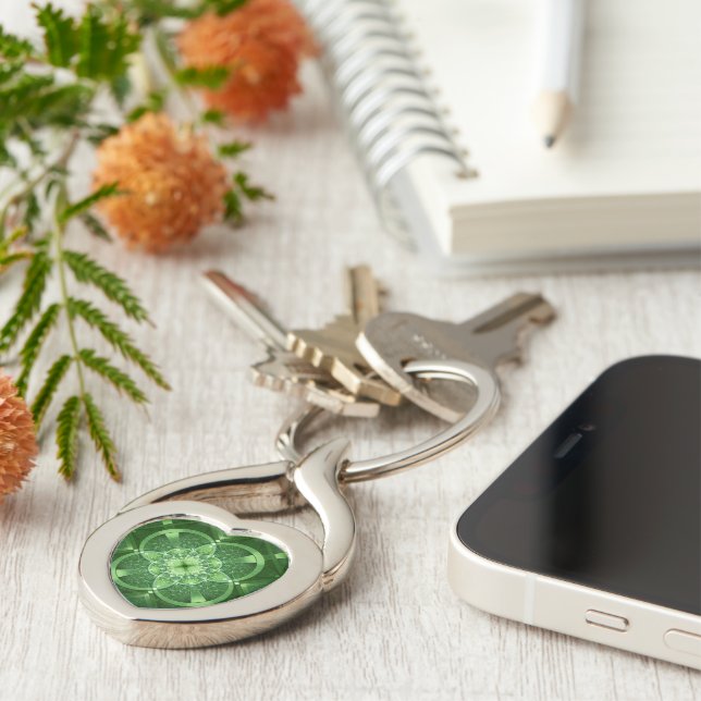 SlipperyJoe's Saint Patrick's Day glowing four lea Key Ring (Side)