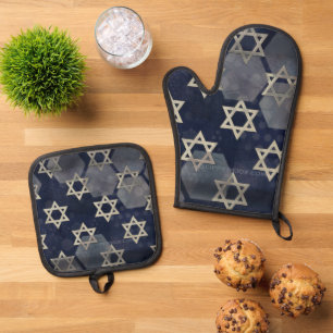 SlipperyJoe's strong Hanukkah vibe Star of David m Oven Mitt & Pot Holder Set