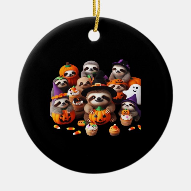 Sloth Beautiful laziness Classic T-Shirt Ceramic Ornament (Front)