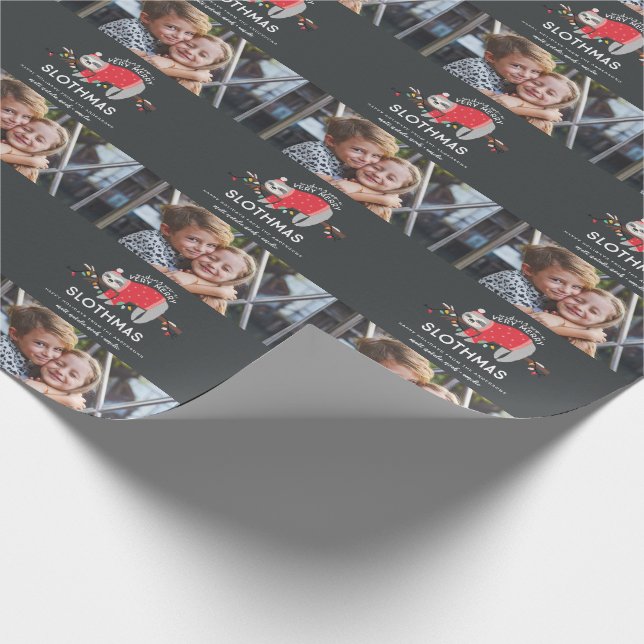Sloth christmas photo wrapping paper (Corner)