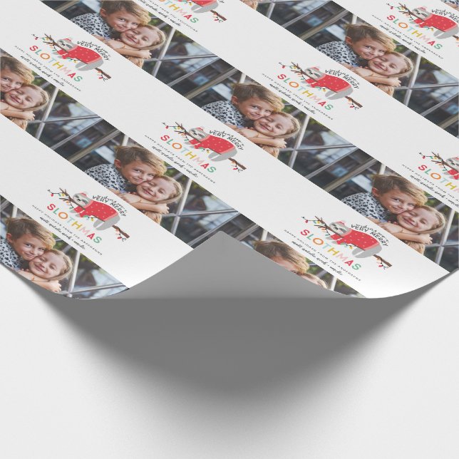 Sloth christmas photo wrapping paper (Corner)
