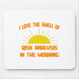Smell of Risk Analysis in the Morning Mouse Pad