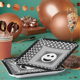 Smile Tile Party Plates in W&B