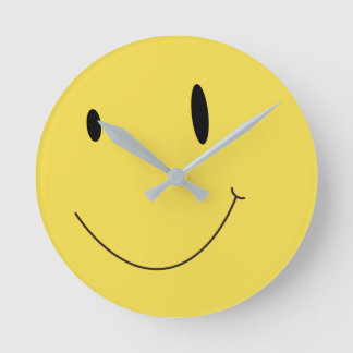 Smile Yellow Happy Face 009 Round Clock