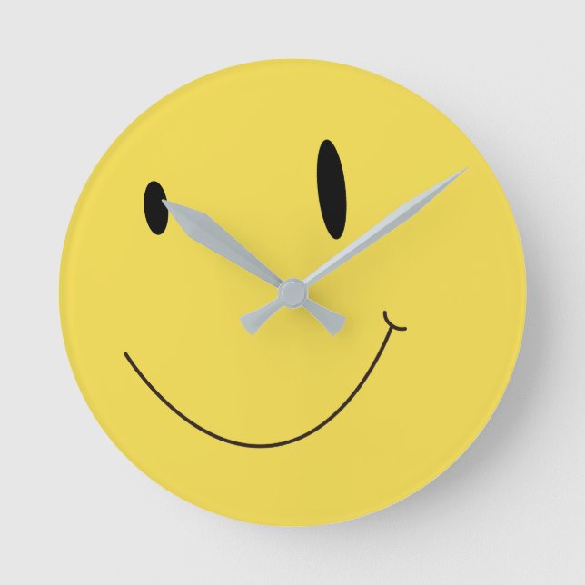 Smile Yellow Happy Face 009 Round Clock (Front)