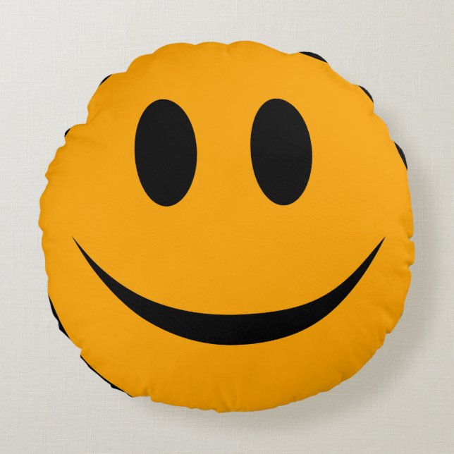 Smiling Face Emoji Round Cushion (Front)