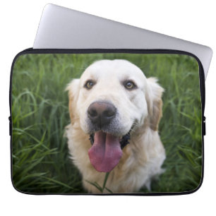 Smiling Golden Retriever   Laptop Sleeve