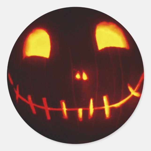 Smiling Halloween Jack-o-Lantern Classic Round Sticker (Front)