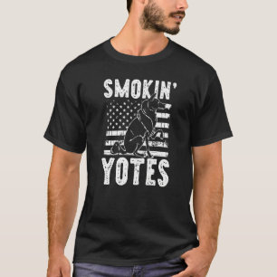 Smokin Yotes Coyote Trapping Coyote Hunting   T-Shirt