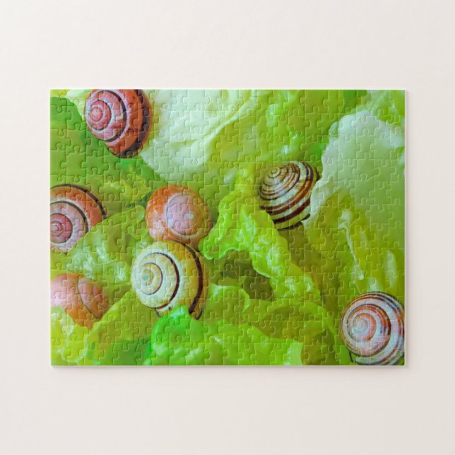 Snails on lettuce 252-pc jigsaw puzzle (Horizontal)