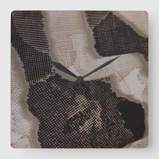 SNAKE SKIN SQUARE WALL CLOCK (Front)