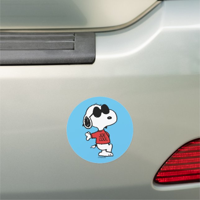 Snoopy "Joe Cool" Standing Car Magnet (In Situ)