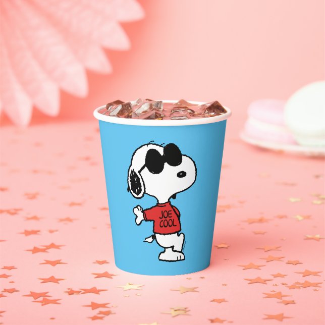 Snoopy "Joe Cool" Standing Paper Cups (Insitu)